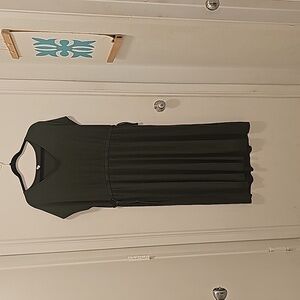 Old Navy Womens Dress (olive)